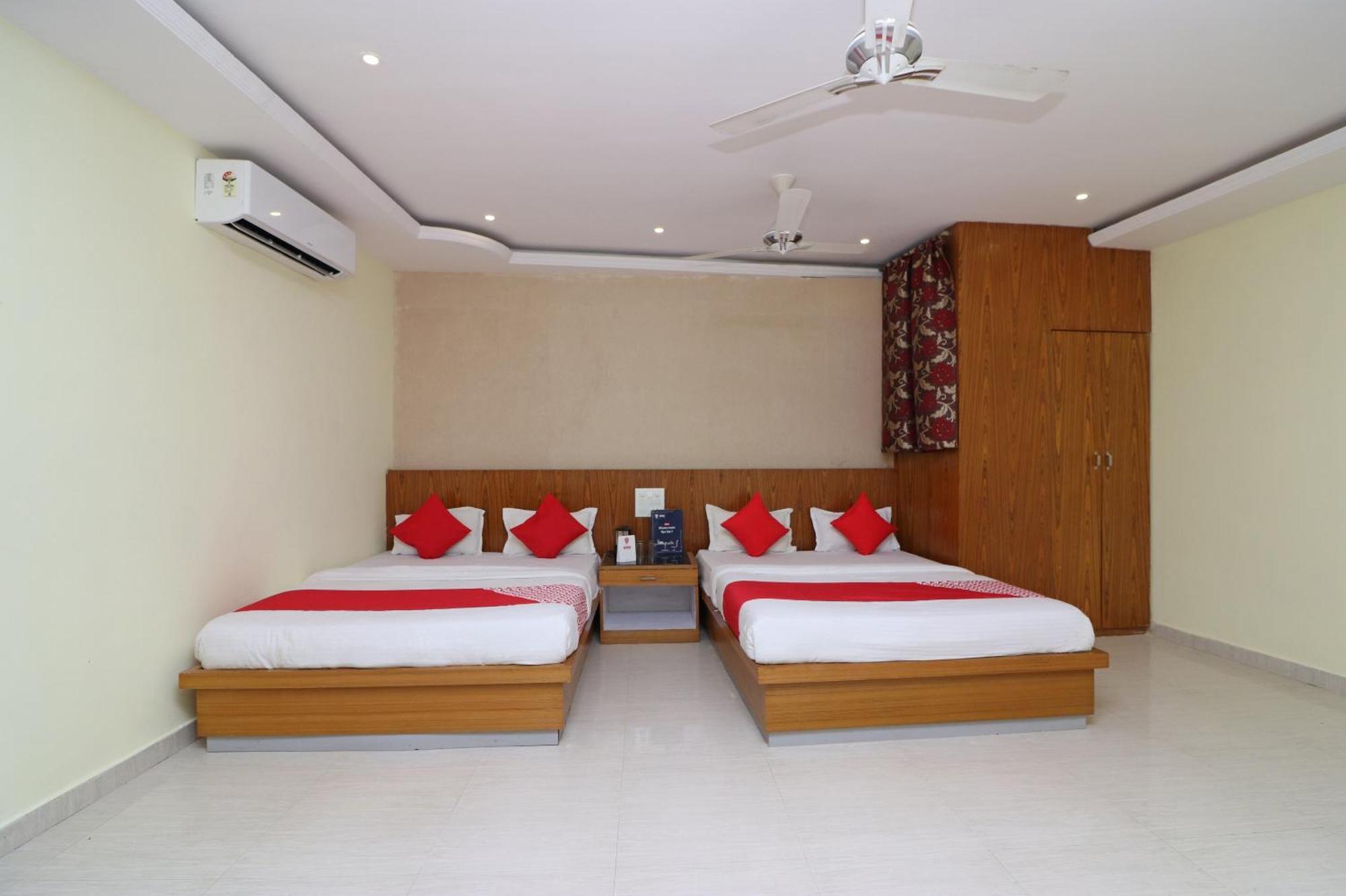 Hotel O G K Palace Bodh Gaya Exterior foto